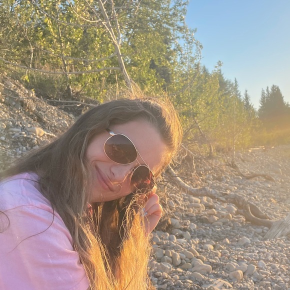 Meet your Posher, Bailey - Picture 1 of 1